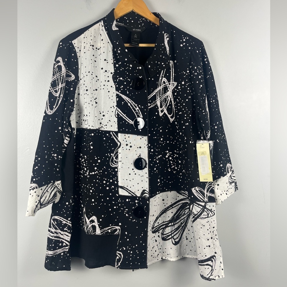 New Ali Miles Long Sleeve Blouse Black White All-Over Big Buttons Size medium